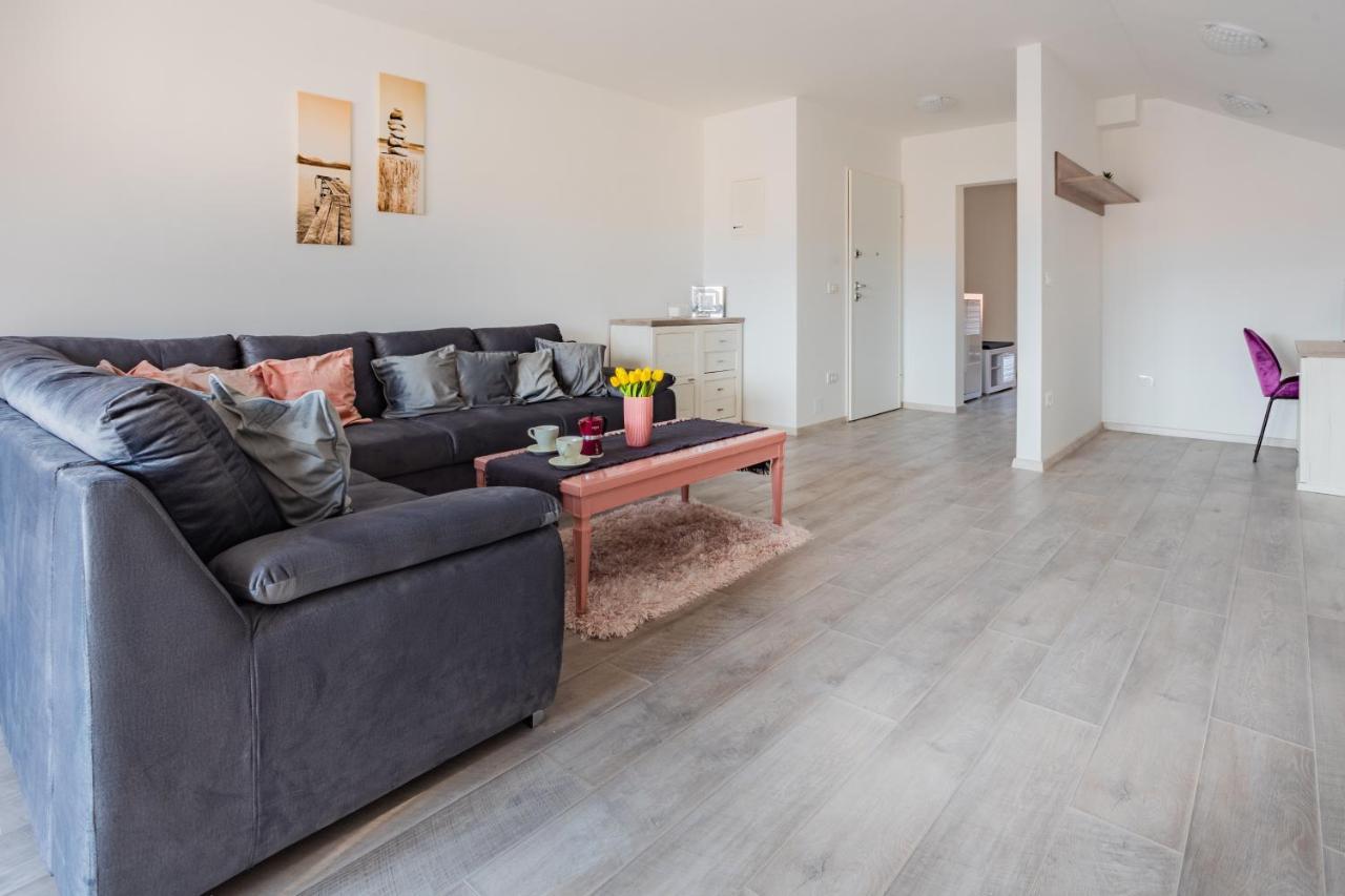 Seaview Apartments Roberta Zadar Ngoại thất bức ảnh